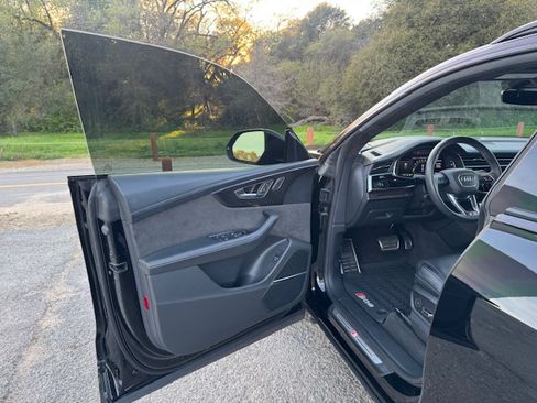 Used 2021 Audi SQ8 Prestige image 10