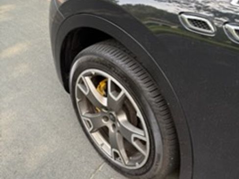 Used 2022 Maserati Levante GT image 16