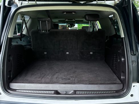 Used 2019 GMC Yukon XL Denali w/ Denali Ultimate Package AWD/4WD image 12