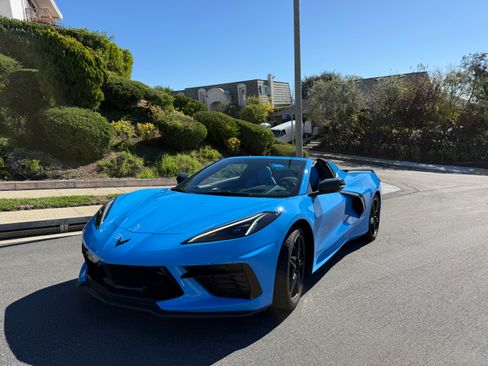 Used 2021 Chevrolet Corvette Stingray Premium Conv w/ Z51 Performance Package image 4