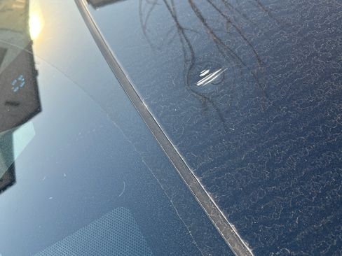 Used 2018 Honda Accord Touring image 10