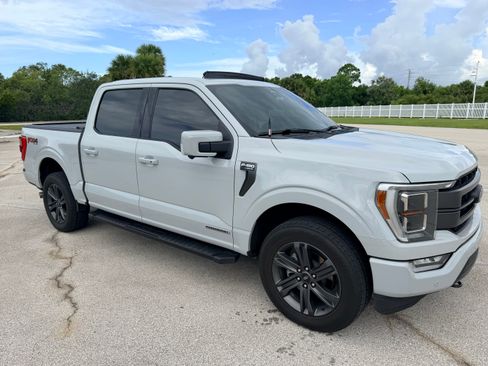 Used 2023 Ford F150 Lariat w/ Equipment Group 502A High AWD/4WD image 4