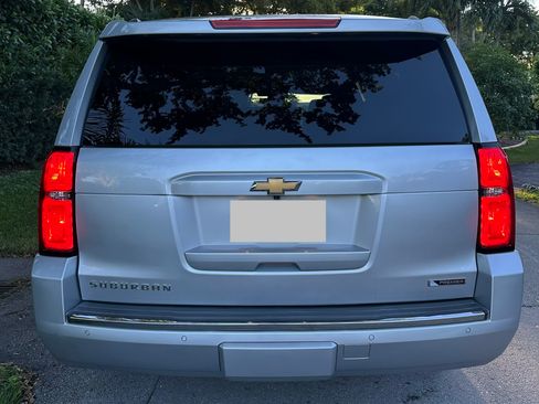 Used 2018 Chevrolet Suburban Premier image 16