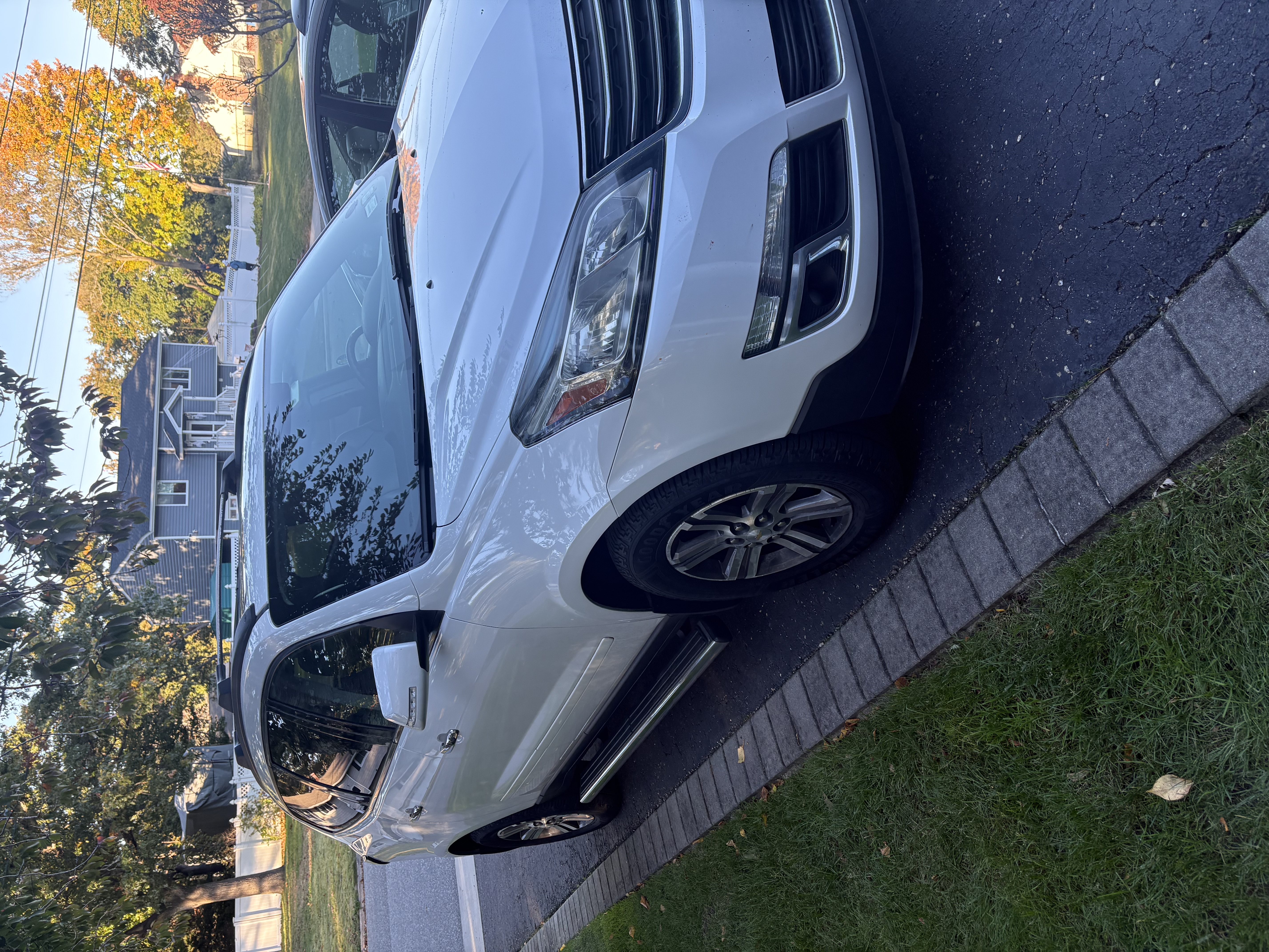 Used 2016 Chevrolet Traverse LT AWD/4WD image 2