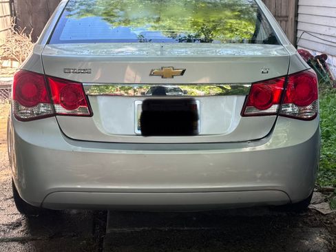 Used 2013 Chevrolet Cruze LT FWD image 4