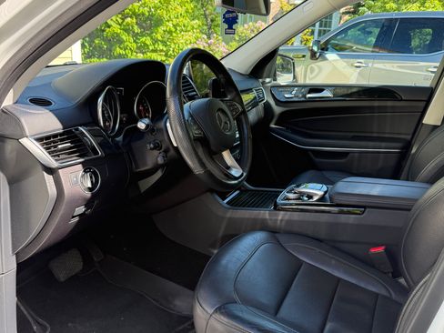Used 2018 Mercedes-Benz GLS 550 4MATIC image 8