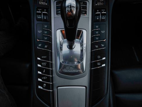 Used 2014 Porsche Panamera Turbo Executive image 15
