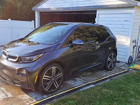 Used 2014 BMW i3 w/ Range Extender image 4