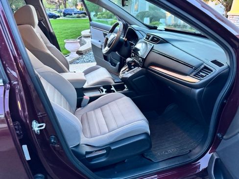 Used 2017 Honda CR-V EX image 9