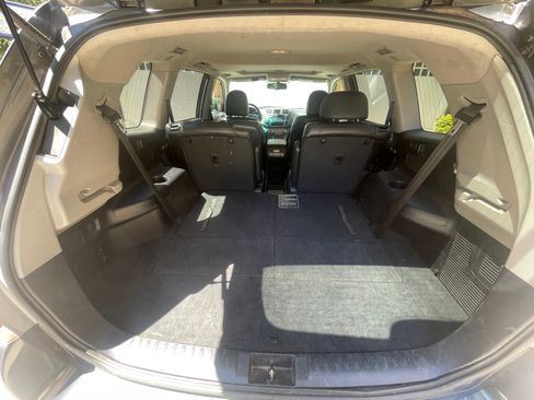 Used 2013 Toyota Highlander Limited AWD/4WD image 18