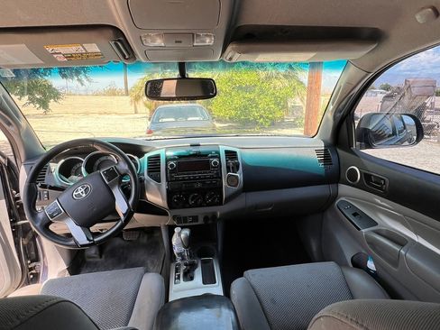 Used 2012 Toyota Tacoma PreRunner w/ TRD Off-Road Pkg image 12