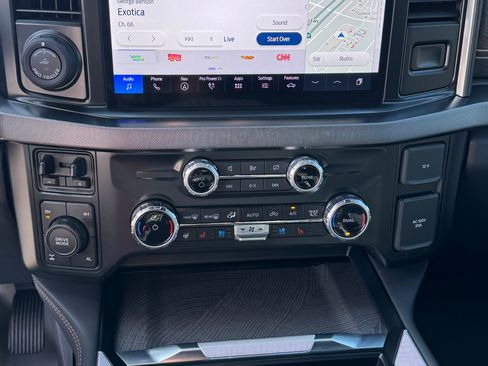 Used 2023 Ford F350 Platinum image 10