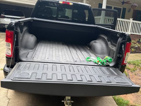 Used 2022 RAM 1500 Big Horn AWD/4WD image 15