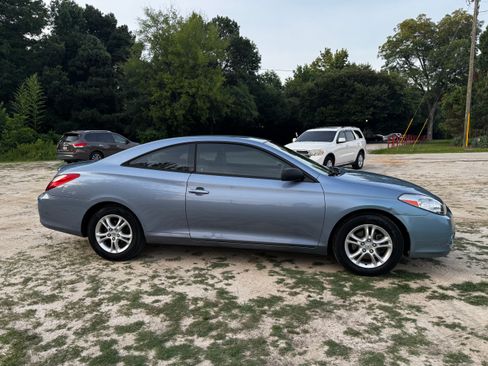 Used 2007 Toyota Solara SE Sport FWD image 2