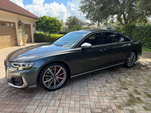Used 2023 Audi S8 AWD/4WD image 1