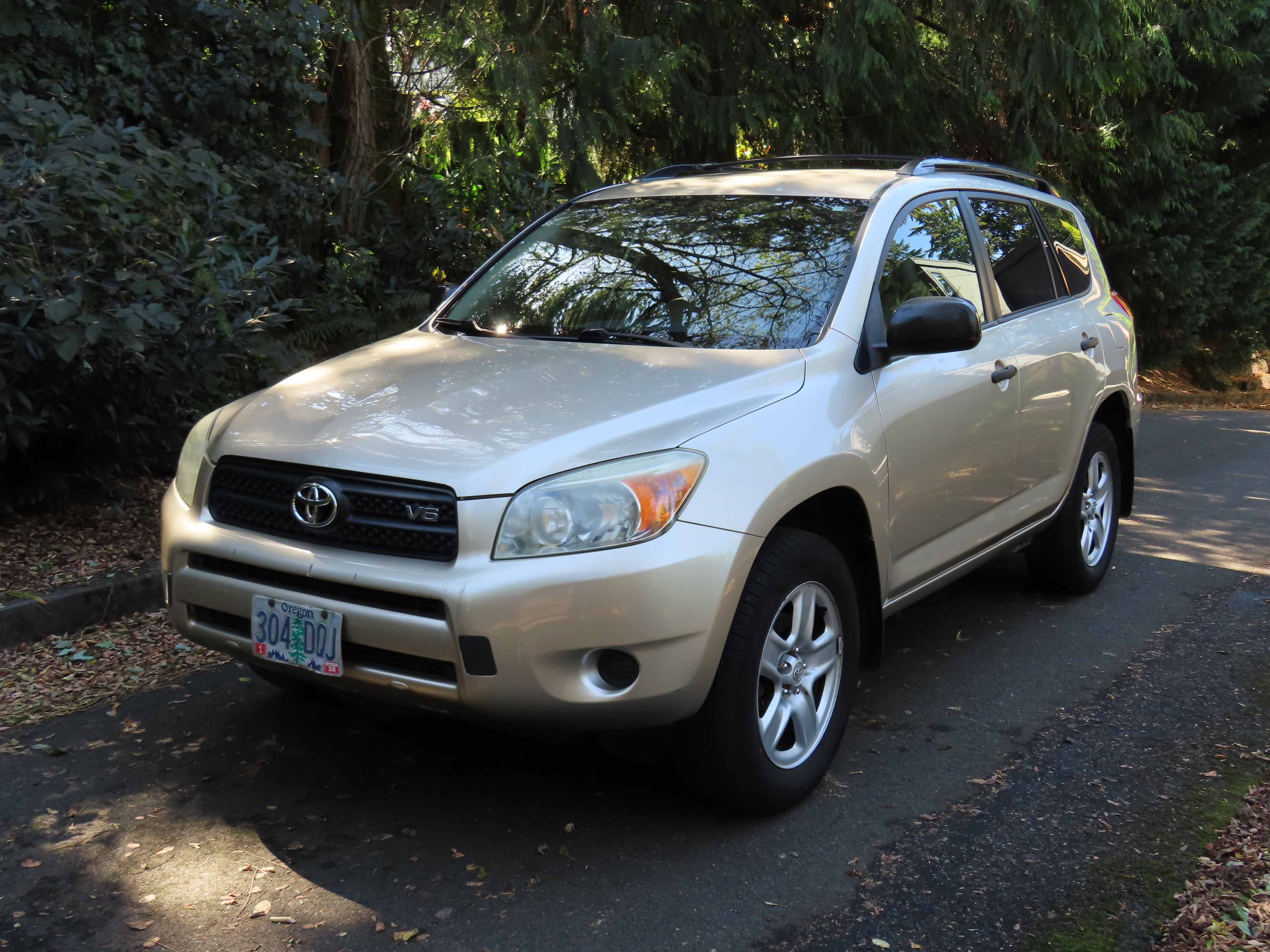Used 2008 Toyota RAV4 4WD V6 image 1