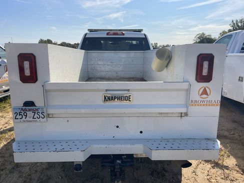 Used 2020 Chevrolet Silverado 2500 W/T w/ WT Convenience Package image 4