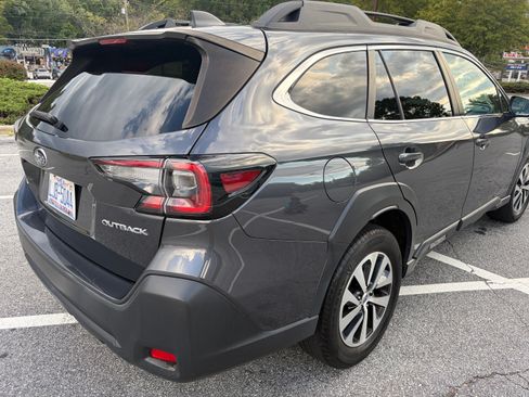 Used 2023 Subaru Outback Premium AWD/4WD image 14