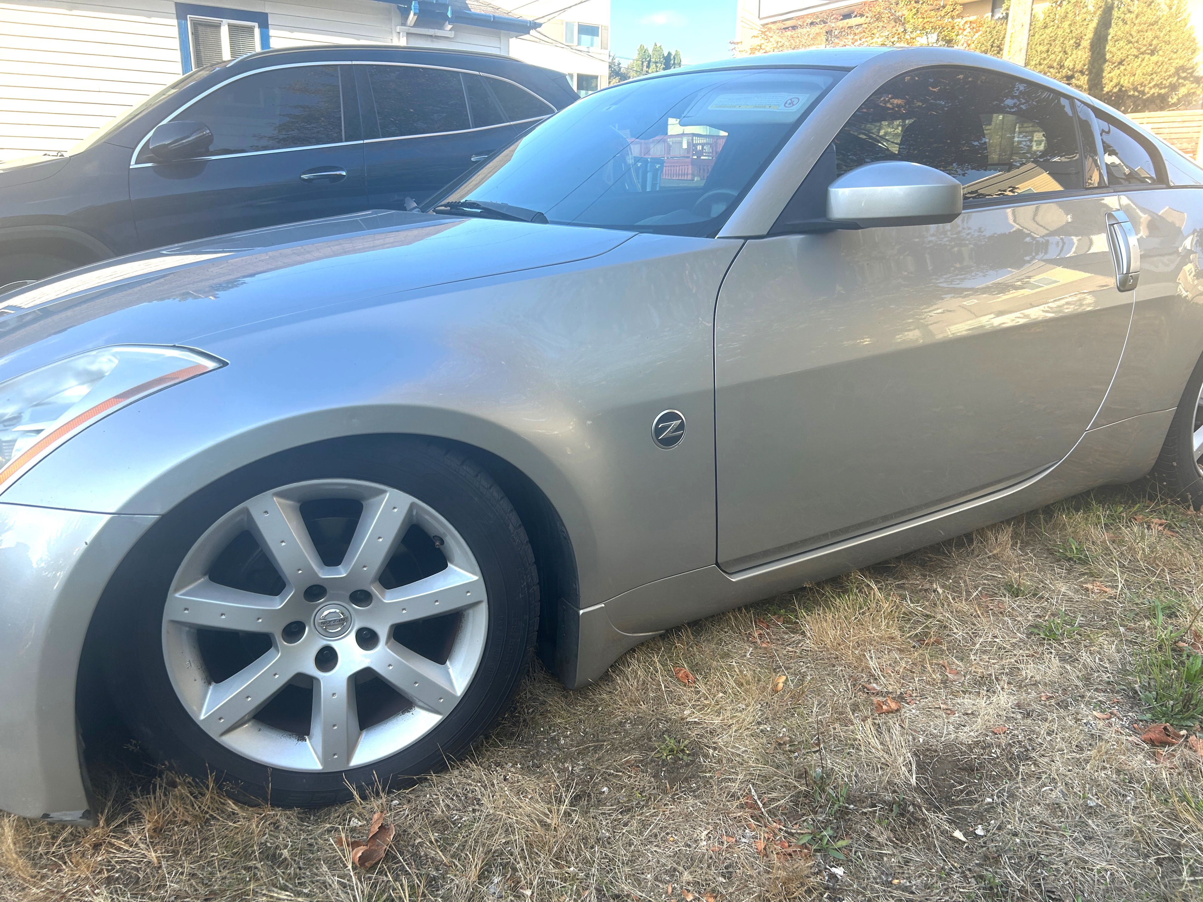 Used 2004 Nissan 350Z Enthusiast w/ Cargo Convenience Pkg RWD image 1
