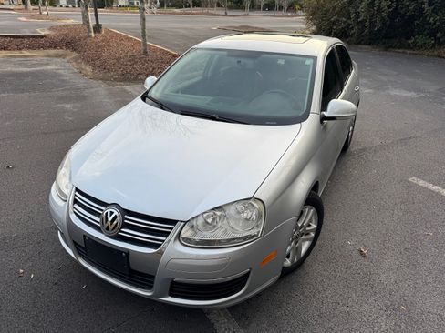 Used 2009 Volkswagen Jetta TDI image 1