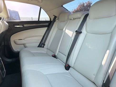 Used 2022 Chrysler 300 Touring L w/ Popular Equipment Group image 1