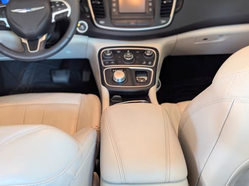 Used 2015 Chrysler 200 C image 10