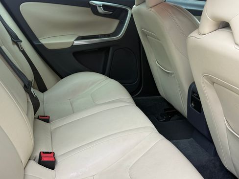 Used 2016 Volvo S60 T5 Premier FWD image 11