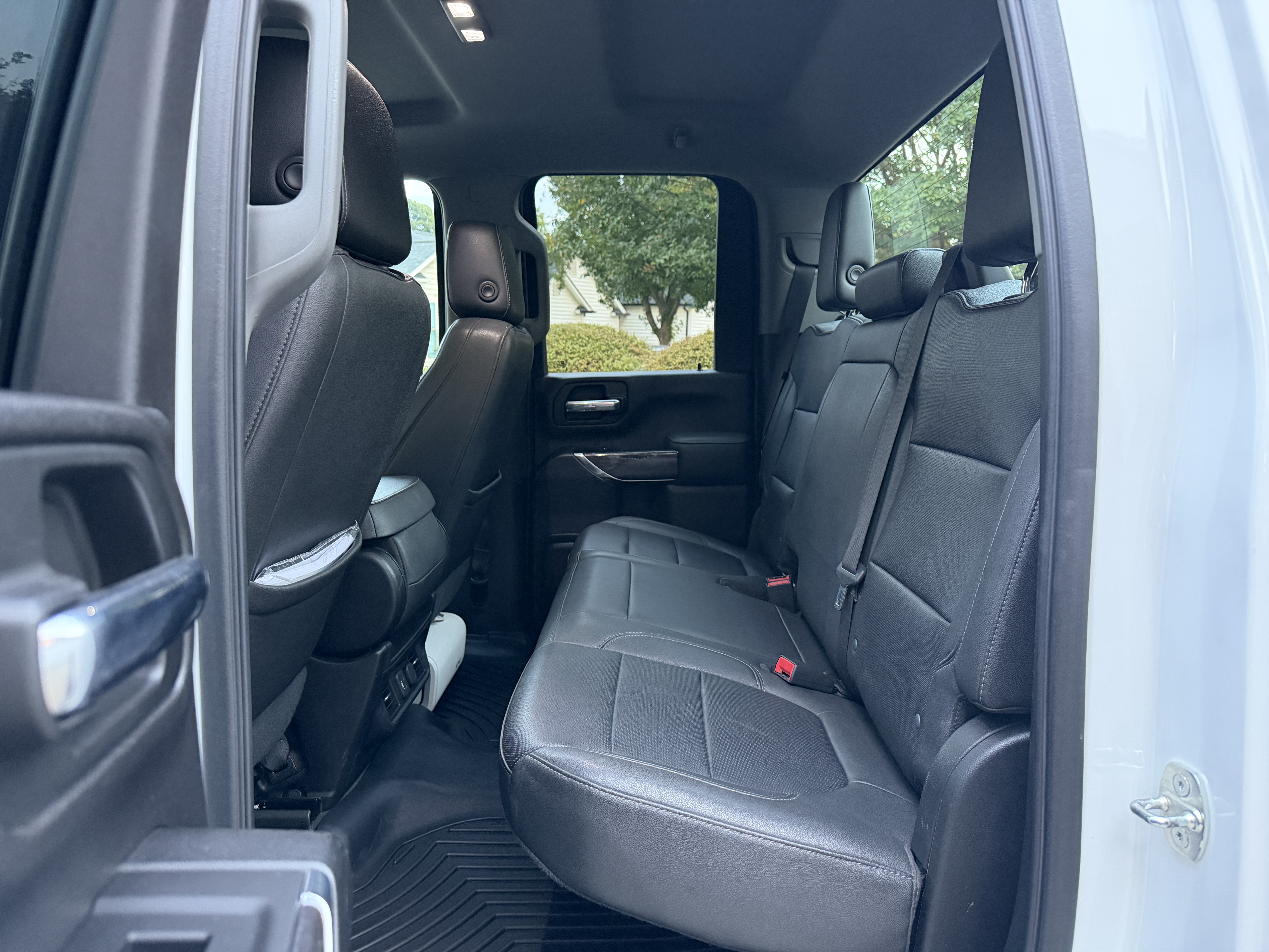 Used 2022 Chevrolet Silverado 2500 LTZ w/ Safety Package AWD/4WD image 10