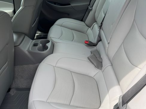 Used 2019 Chevrolet Volt LT w/ Power Convenience Package FWD image 10
