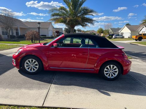 Used 2018 Volkswagen Beetle 2.0T SE image 11