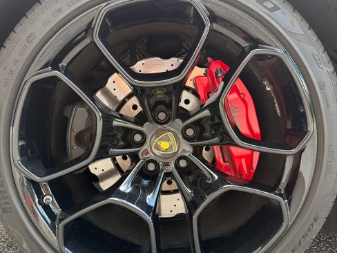 Used 2018 Lamborghini Huracan LP 580-2 RWD image 11