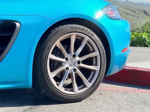 Used 2017 Porsche 718 Boxster image 5