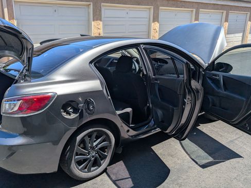 Used 2012 MAZDA MAZDA3 i Touring image 13