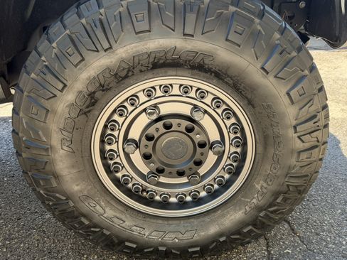 Used 2022 Jeep Gladiator Rubicon w/ LED Lighting Group AWD/4WD image 16
