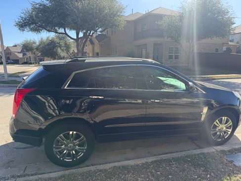 Used 2012 Cadillac SRX Luxury image 6