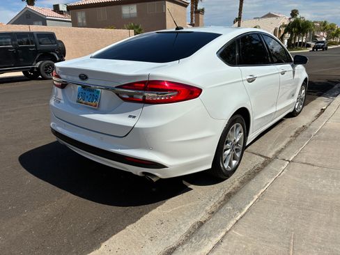 Used 2017 Ford Fusion Energi SE FWD image 10