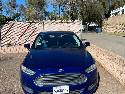 Used 2014 Ford Fusion S image 2