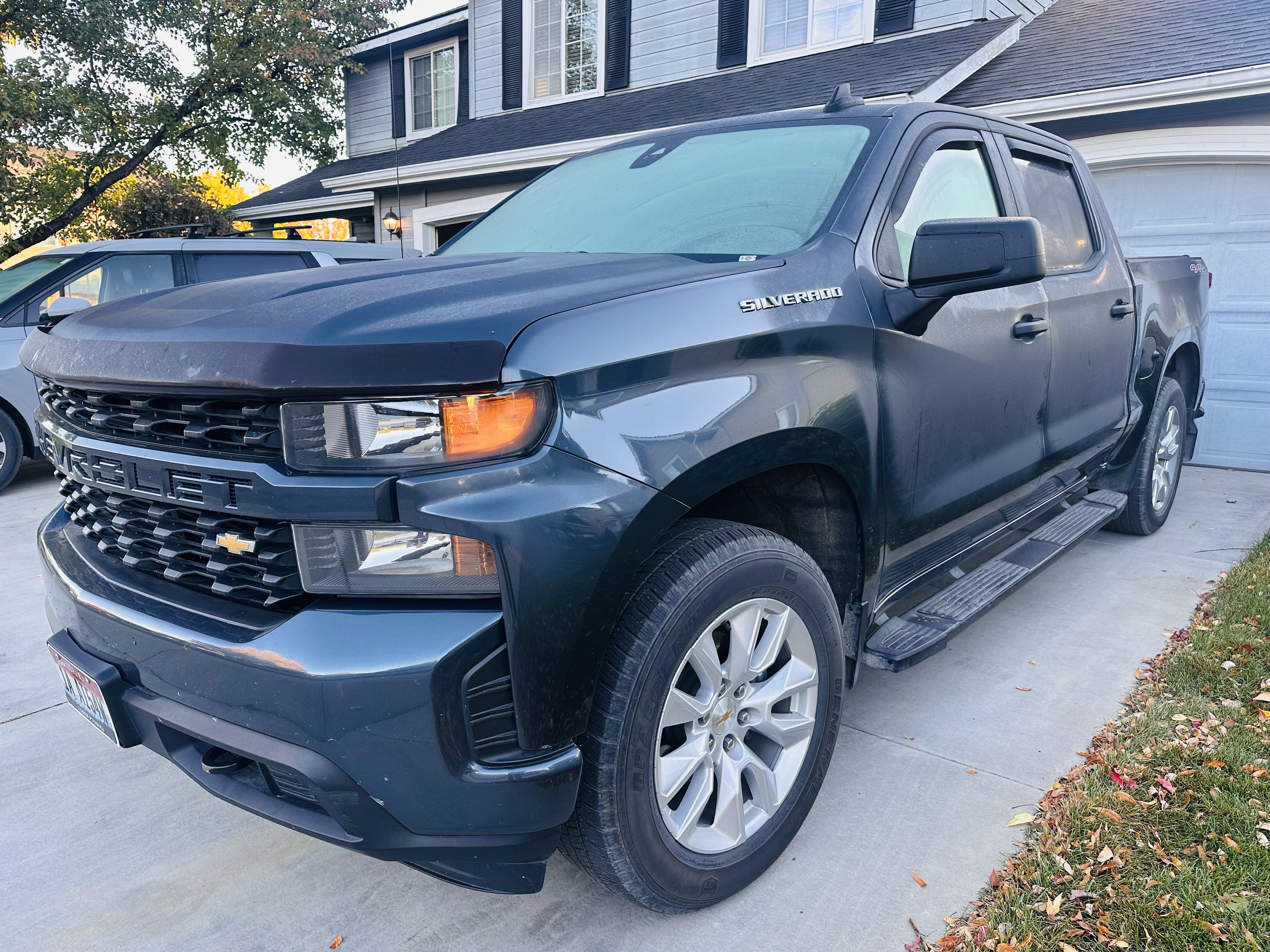 Used 2021 Chevrolet Silverado 1500 Custom w/ Safety Confidence Package AWD/4WD image 6
