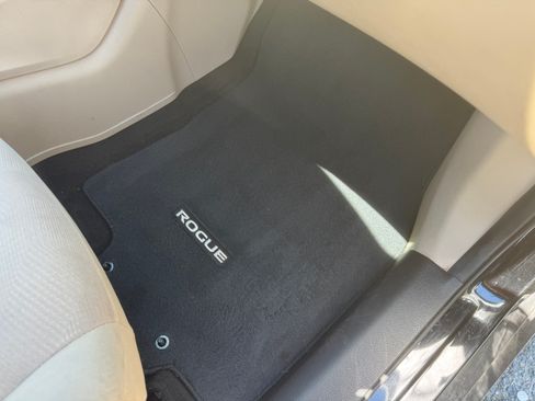 Used 2016 Nissan Rogue S image 14