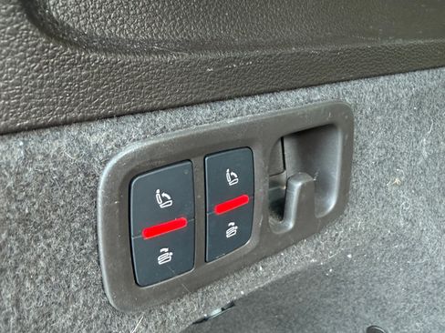 Used 2019 Audi Q7 3.0T Prestige image 26