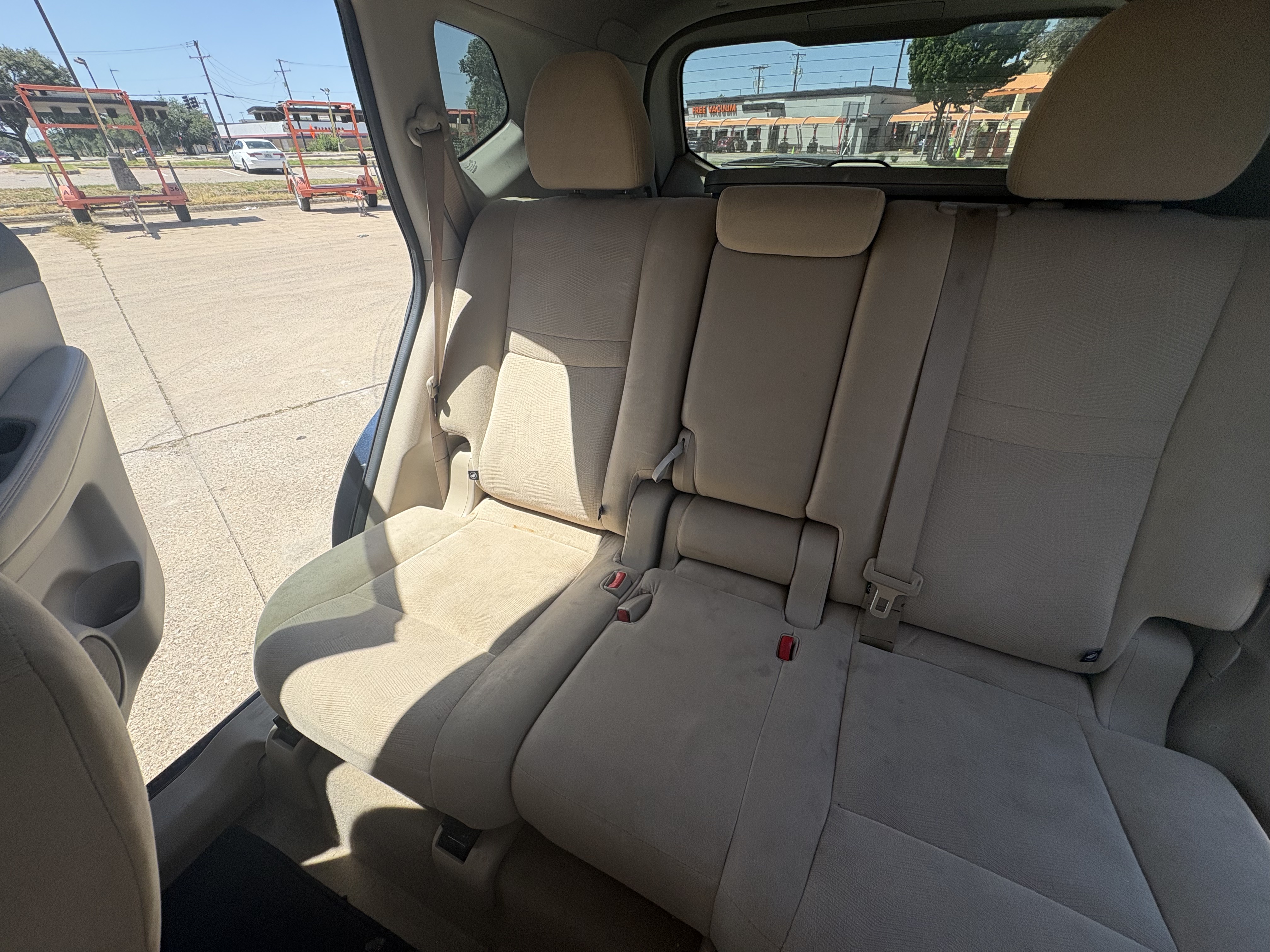 Used 2015 Nissan Rogue SV w/ SV Premium Package FWD image 9