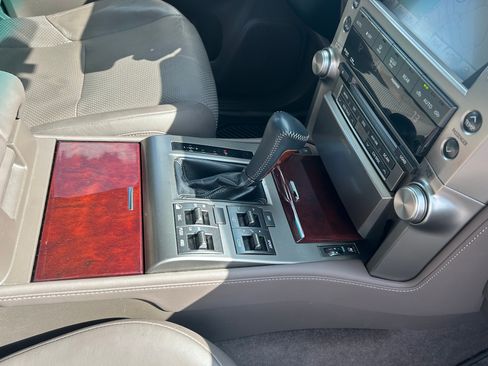 Used 2010 Lexus GX 460 Premium image 17