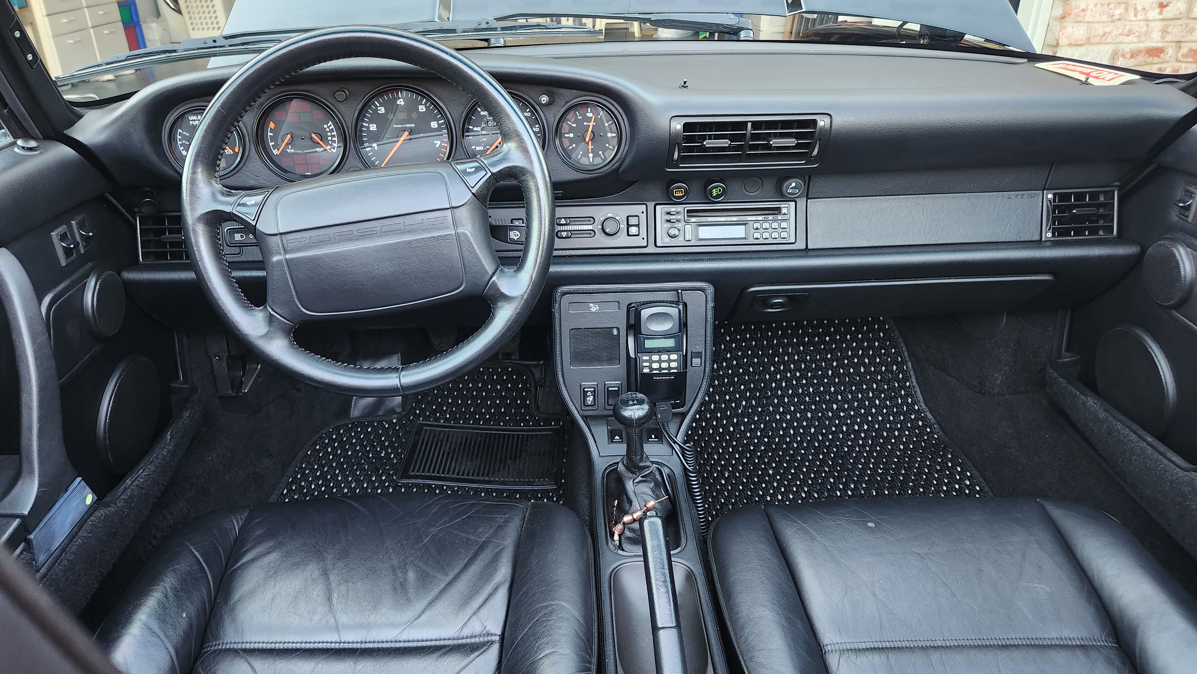 Used 1993 Porsche 911 Carrera RWD image 9