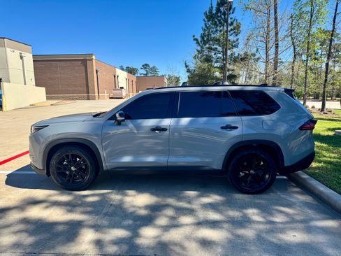 Used 2025 Toyota Grand Highlander AWD Hybrid image 4