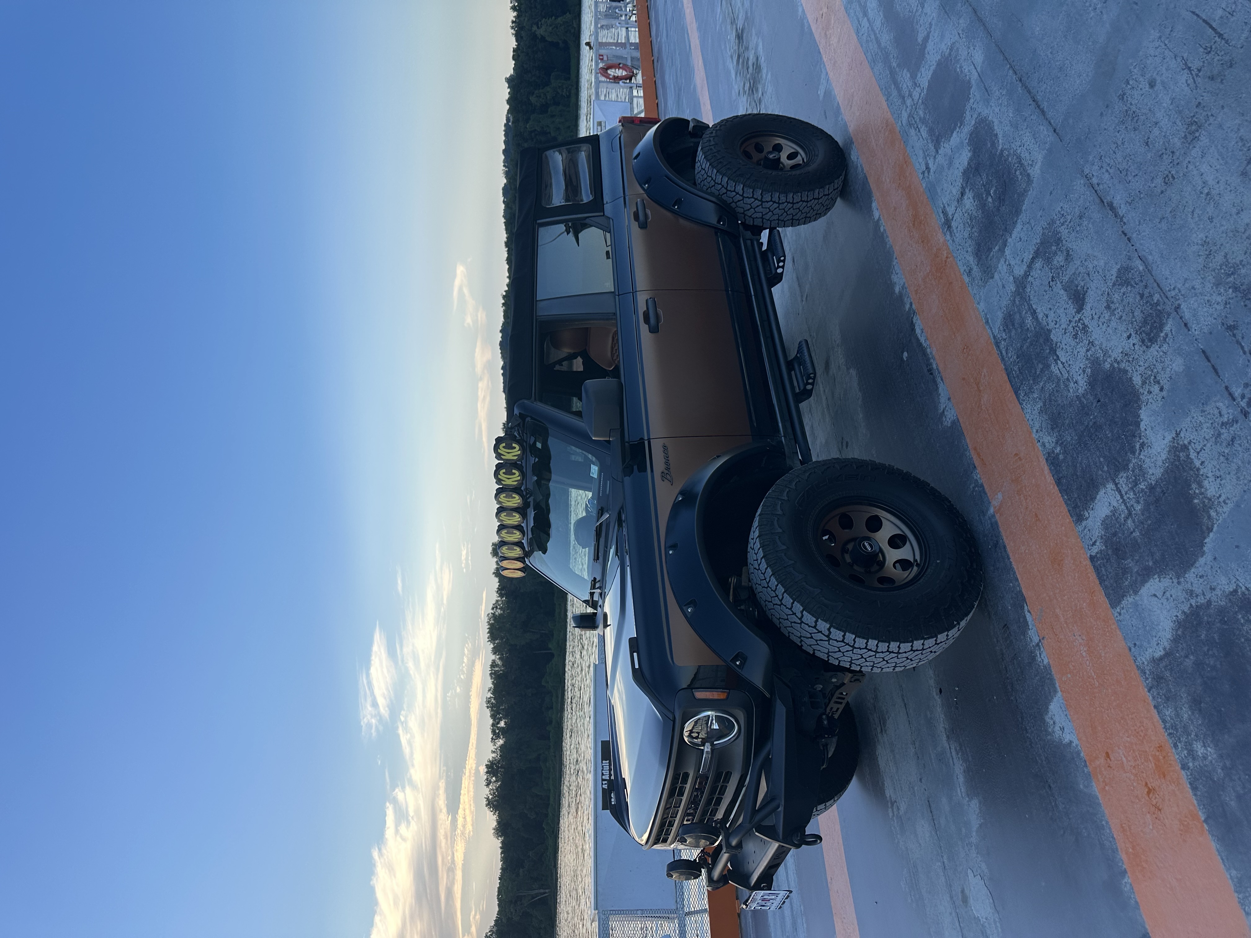 Used 2021 Ford Bronco 4-Door AWD/4WD image 1