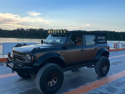 Used 2021 Ford Bronco 4-Door AWD/4WD image 1