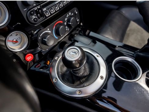 Used 2004 Dodge Viper SRT-10 RWD image 8