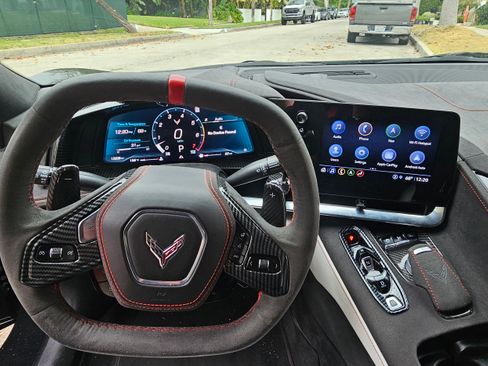 Used 2023 Chevrolet Corvette Stingray Premium Cpe image 16