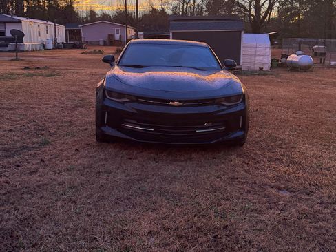 Used 2018 Chevrolet Camaro LT w/ RS Package image 6