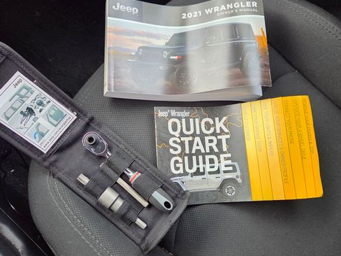 Used 2021 Jeep Wrangler Unlimited Sahara w/ Safety Group image 16